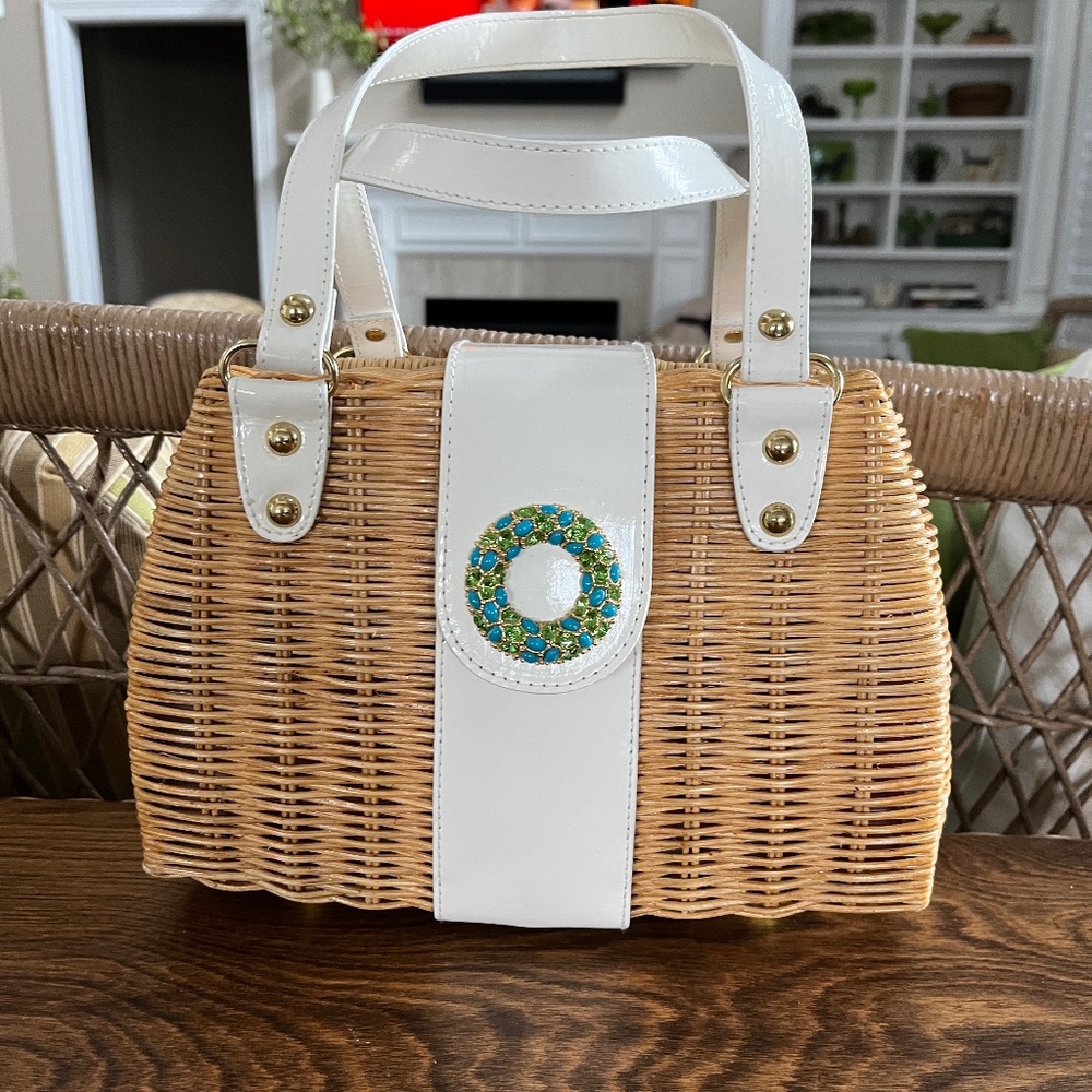 Woven (wicker like) satchel/bag/purse